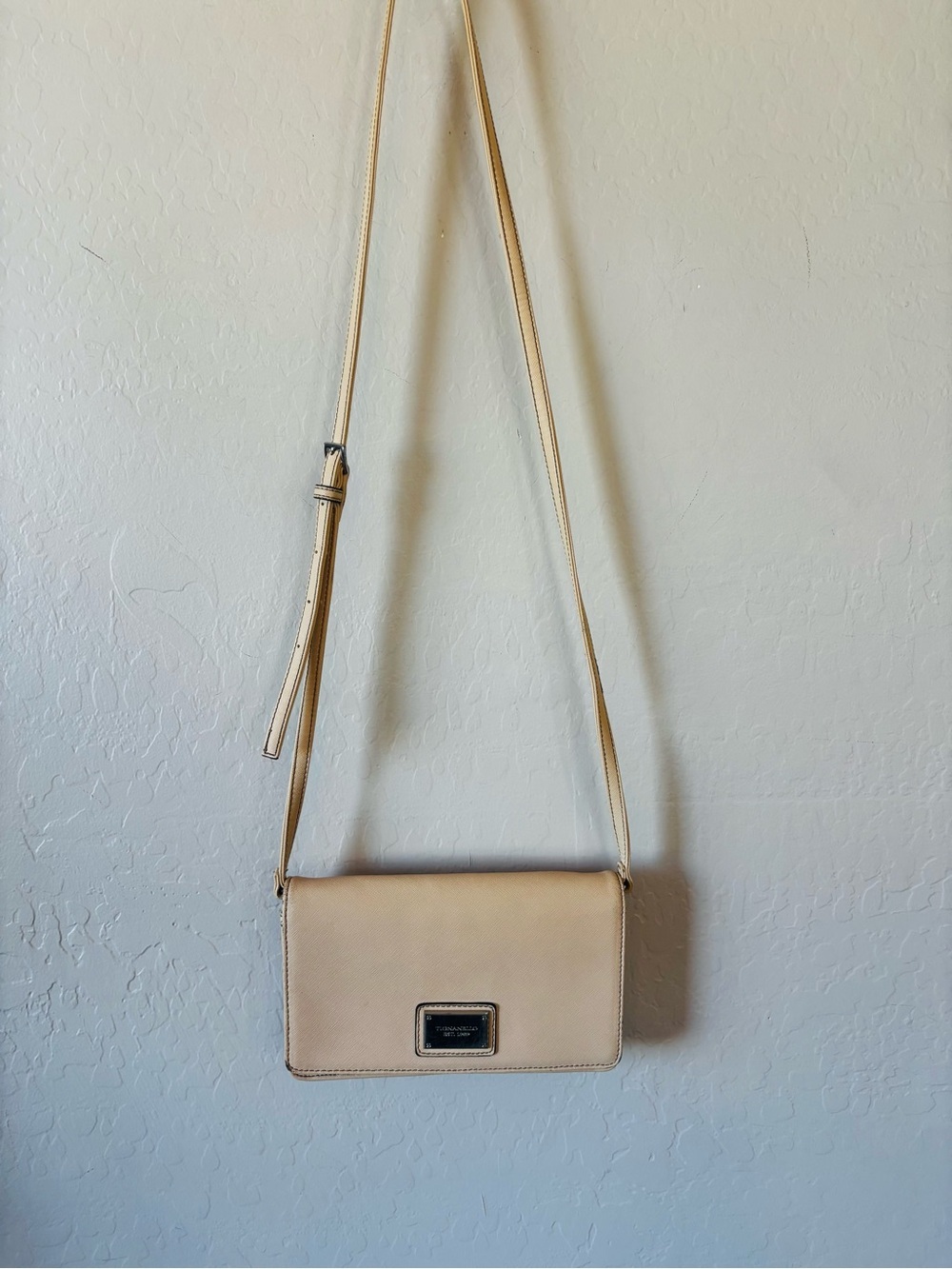 Tignanello saffiano leather Cream Crossbody Bag with Metal Logo Plate - Picture 4 of 9